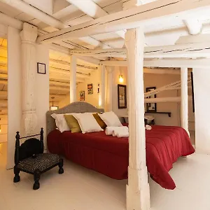 https://elly-holiday-house.sicilyhotelsitaly.net